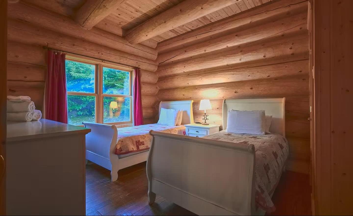 Executive Plus 44 - Majestic Log Chalet With Hot Tub Sauna Heated Pool And Close To Activities Mille-Isles Exterior foto